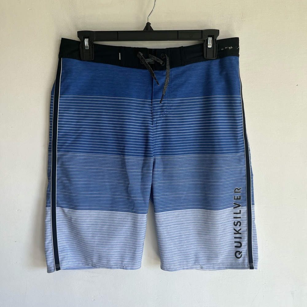 Quiksilver Blue and Black Striped Board Shorts with Athletic Cut Men’s 30